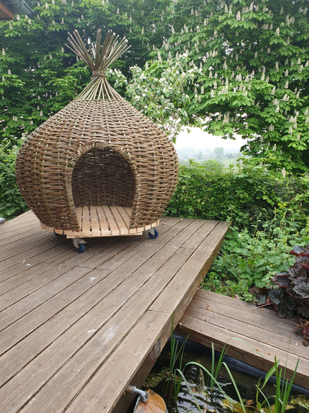 Onion-shaped Den - large