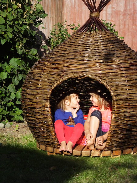 Onion-shaped Den - medium