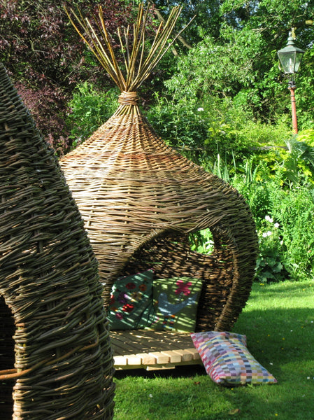 Onion-shaped Den - large
