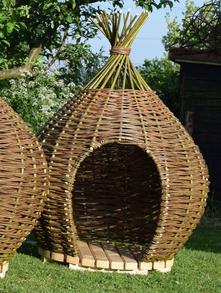 Onion-shaped Den - small