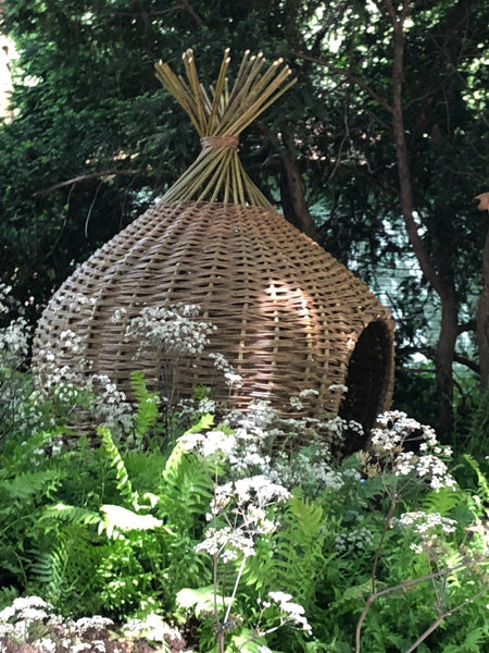 Onion-shaped Den - small