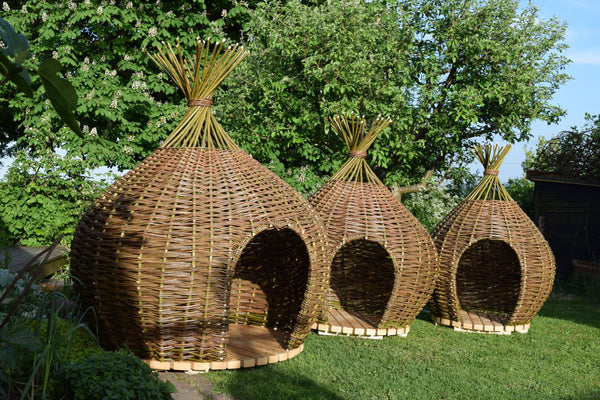 Onion-shaped Den - medium