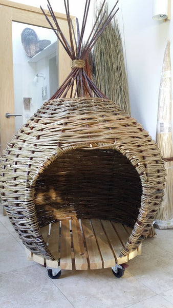 Onion-shaped Den - small